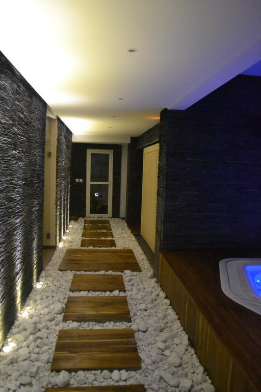 Residence Amann Appartement Et Spa Hammam Sauna Jacuzzi Marcory Exteriér fotografie